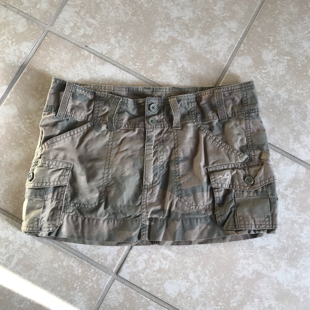 Y2k Hollister mini camo cargo skirt - Picture 2 of 16